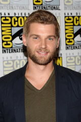 Mike Vogel
