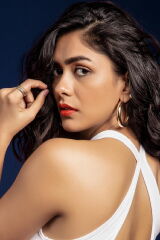 Mrunal Thakur