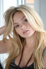 Natalie Alyn Lind