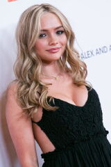 Natalie Alyn Lind