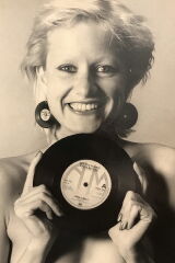 Nell Campbell