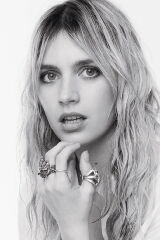 Nell Tiger Free