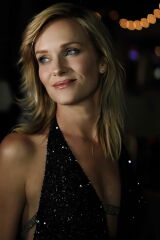 Nicholle Tom