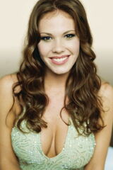 Nikki Cox