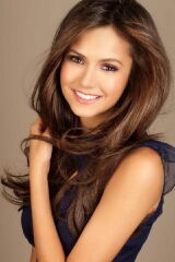 Nina Dobrev