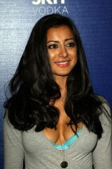 Noureen DeWulf