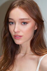 Phoebe Dynevor