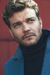 Pilou Asbæk