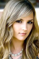 Rachael Leigh Cook