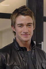 Robert Buckley