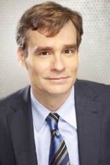 Robert Sean Leonard