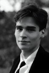 Robert Sean Leonard