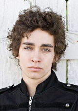 Robert Sheehan