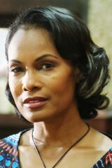 Robinne Lee
