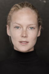 Rosy McEwen