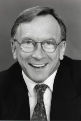 Sam Kelly