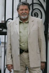 Sebastian Papaiani