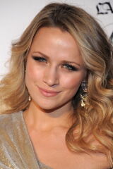 Shantel VanSanten