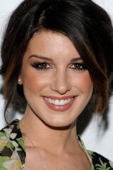 Shenae Grimes-Beech