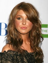 Shenae Grimes-Beech