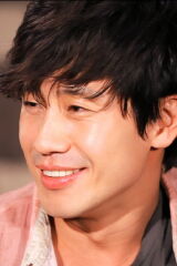 Shin Ha-kyun