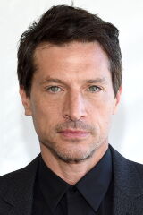 Simon Rex