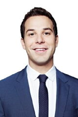 Skylar Astin
