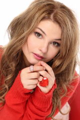 Stefanie Scott