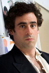 Stephen Mangan