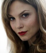 Sylvia Hoeks