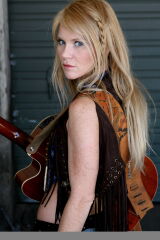 Tara Buck