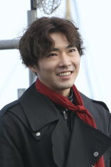 Tasuku Emoto
