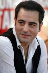 Tayanç Ayaydın
