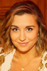 Taylor Misiak