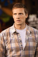 Teddy Sears