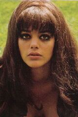 Tina Aumont