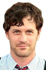 Tom Everett Scott