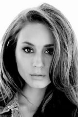 Troian Bellisario