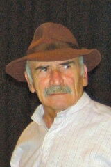 Tuncel Kurtiz