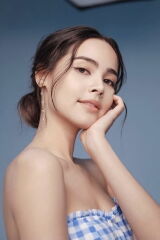 Urassaya Sperbund