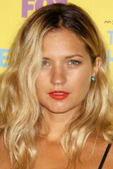 Vanessa Ray