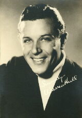 Warren Hull