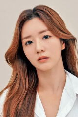 Yoon Bo-mi