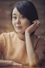 Yunjin Kim