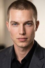 Zachary Chambers