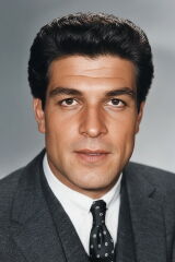 İzzet Günay