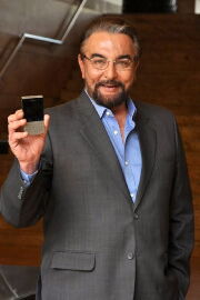 Kabir Bedi
