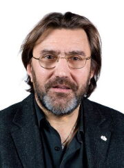 Károly Eperjes