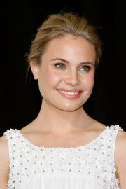 Leah Pipes