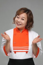 Lee Kyeong-Ae